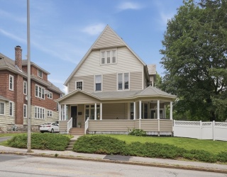 85 Burncoat Street, Worcester, Massachusetts, 3 Bedrooms Bedrooms, 10 Rooms Rooms,2 BathroomsBathrooms,Residential Income,For Sale,Burncoat Street,73553654