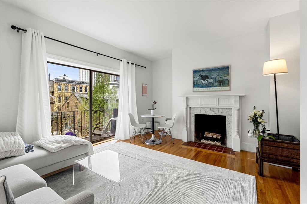 21 Hancock St, Boston, Massachusetts, 1 Bedroom Bedrooms, 2 Rooms Rooms,1 BathroomBathrooms,Residential Lease,For Rent,Hancock St,73553696