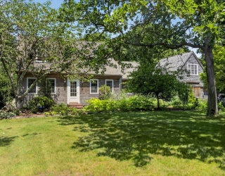 205 Meetinghouse Way, Edgartown, Massachusetts, 3 Bedrooms Bedrooms, 9 Rooms Rooms,3 BathroomsBathrooms,Residential,For Sale,Meetinghouse Way,73553701