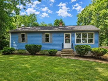 39 Bayview, Taunton, Massachusetts, 3 Bedrooms Bedrooms, 5 Rooms Rooms,1 BathroomBathrooms,Residential,For Sale,Bayview,73553699