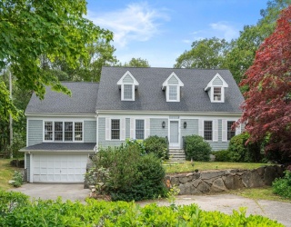 6 Boulder Top, Rockport, Massachusetts, 4 Bedrooms Bedrooms, 9 Rooms Rooms,4.5 BathroomsBathrooms,Residential,For Sale,Boulder Top,73553708