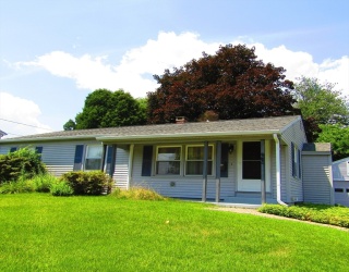 33 Claire Avenue, Northampton, Massachusetts, 3 Bedrooms Bedrooms, 5 Rooms Rooms,1 BathroomBathrooms,Residential,For Sale,Claire Avenue,73553713