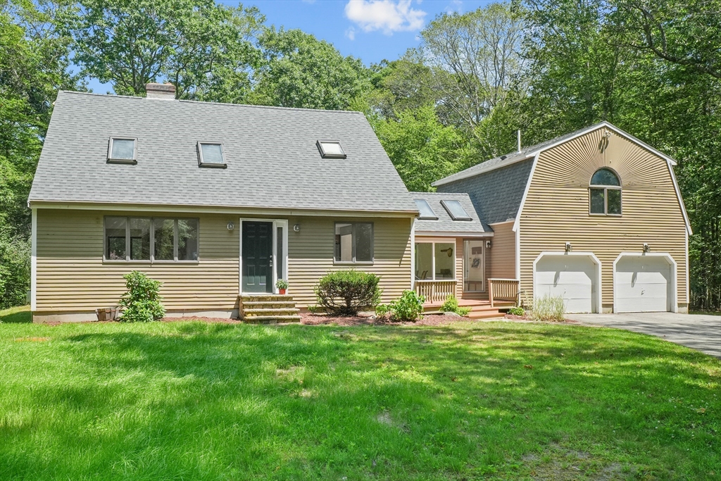 12 Baker Rd, Salisbury, Massachusetts, 4 Bedrooms Bedrooms, 8 Rooms Rooms,2.5 BathroomsBathrooms,Residential,For Sale,Baker Rd,73533784