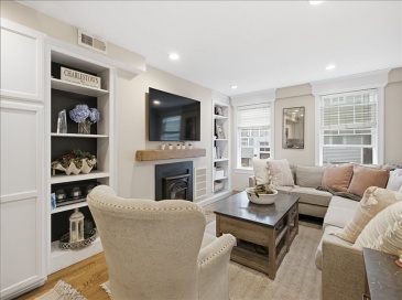 120 Elm Street, Boston, Massachusetts, 2 Bedrooms Bedrooms, 4 Rooms Rooms,2.5 BathroomsBathrooms,Residential Lease,For Rent,Elm Street,73547983