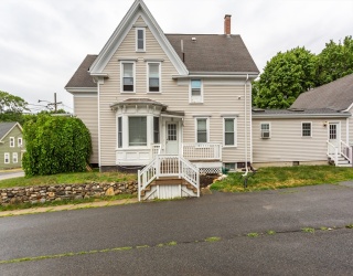 19 Everett St, Middleboro, Massachusetts, 2 Bedrooms Bedrooms, 4 Rooms Rooms,1 BathroomBathrooms,Residential Lease,For Rent,Everett St,73541226