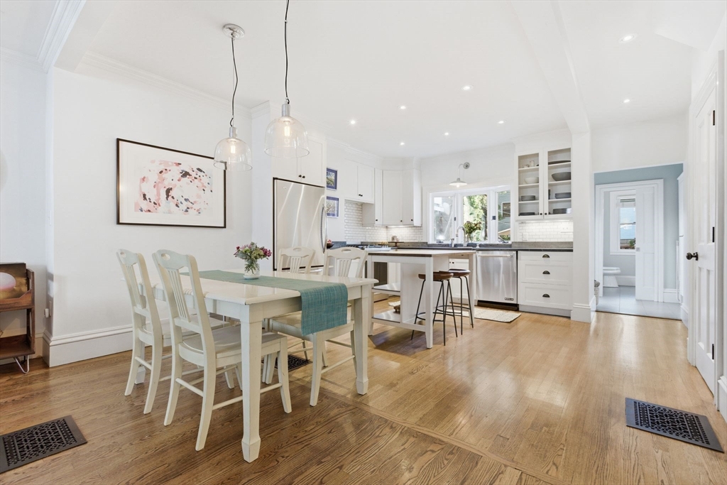 38 Bartlett Street, Boston, Massachusetts, 4 Bedrooms Bedrooms, 8 Rooms Rooms,3.5 BathroomsBathrooms,Residential,For Sale,Bartlett Street,73532628