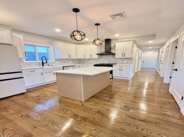 60-62 Wellsmere Road, Boston, Massachusetts, 3 Bedrooms Bedrooms, 5 Rooms Rooms,1 BathroomBathrooms,Residential Lease,For Rent,Wellsmere Road,73553761