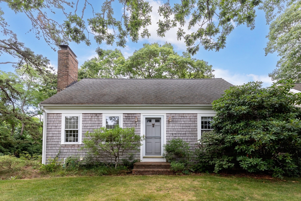 50 Ancient Way, Yarmouth, Massachusetts, 3 Bedrooms Bedrooms, 6 Rooms Rooms,2 BathroomsBathrooms,Residential,For Sale,Ancient Way,73553922