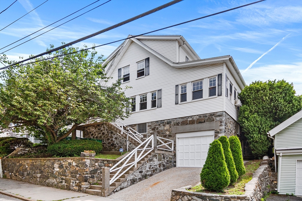227 Fulton St, Medford, Massachusetts, 3 Bedrooms Bedrooms, 7 Rooms Rooms,1 BathroomBathrooms,Residential,For Sale,Fulton St,73553939