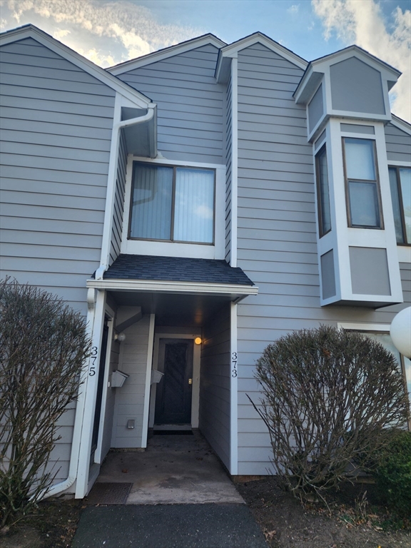373 Nassau Dr, Springfield, Massachusetts, 2 Bedrooms Bedrooms, 5 Rooms Rooms,1.5 BathroomsBathrooms,Residential,For Sale,Nassau Dr,73501919