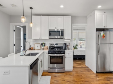 477 Meridian, Boston, Massachusetts, 2 Bedrooms Bedrooms, 4 Rooms Rooms,1 BathroomBathrooms,Residential Lease,For Rent,Meridian,73553951