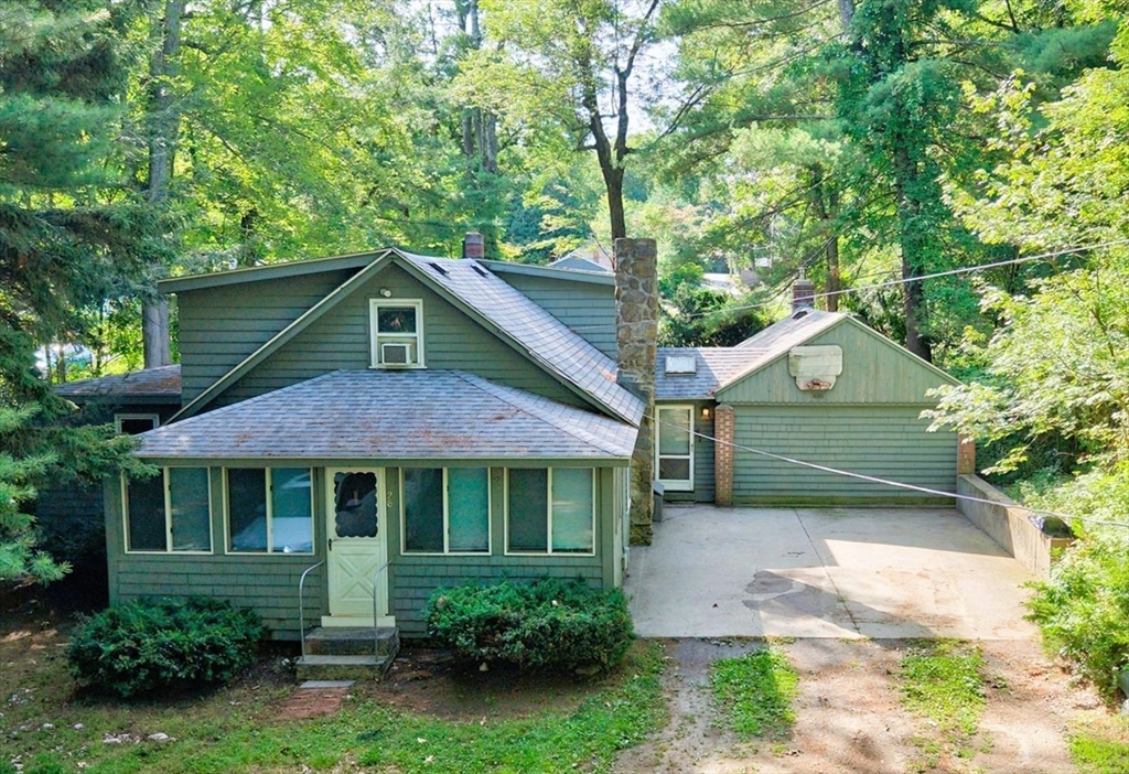 26 Tucker St, Glocester, Rhode Island, 2 Bedrooms Bedrooms, 6 Rooms Rooms,1.5 BathroomsBathrooms,Residential,For Sale,Tucker St,73553894