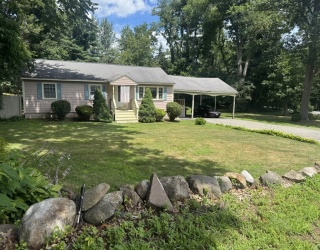 76 Andover Rd, Billerica, Massachusetts, 3 Bedrooms Bedrooms, 5 Rooms Rooms,1 BathroomBathrooms,Residential,For Sale,Andover Rd,73553875