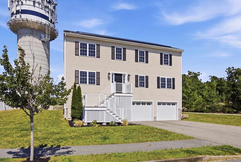 6 Pzegeo Circle, Peabody, Massachusetts, 4 Bedrooms Bedrooms, 8 Rooms Rooms,2.5 BathroomsBathrooms,Residential,For Sale,Pzegeo Circle,73553557