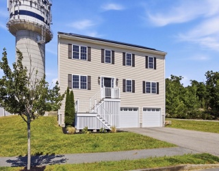 6 Pzegeo Circle, Peabody, Massachusetts, 4 Bedrooms Bedrooms, 8 Rooms Rooms,2.5 BathroomsBathrooms,Residential,For Sale,Pzegeo Circle,73553557