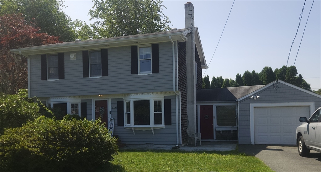114 Pearl Street, Dartmouth, Massachusetts, 4 Bedrooms Bedrooms, 7 Rooms Rooms,2 BathroomsBathrooms,Residential,For Sale,Pearl Street,73553461