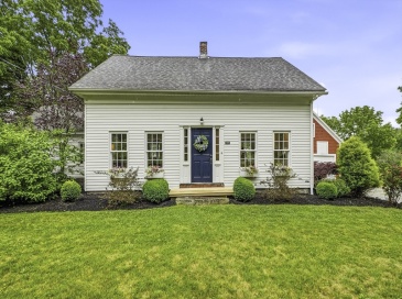149 Glenview St, Upton, Massachusetts, 3 Bedrooms Bedrooms, 7 Rooms Rooms,2 BathroomsBathrooms,Residential,For Sale,Glenview St,73540194