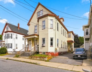 52-54 Bowden St, Lowell, Massachusetts, 6 Bedrooms Bedrooms, 11 Rooms Rooms,3 BathroomsBathrooms,Residential Income,For Sale,Bowden St,73553643