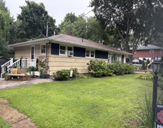 106 N Lowell St, Methuen, Massachusetts, 3 Bedrooms Bedrooms, 7 Rooms Rooms,2 BathroomsBathrooms,Residential,For Sale,N Lowell St,73553768