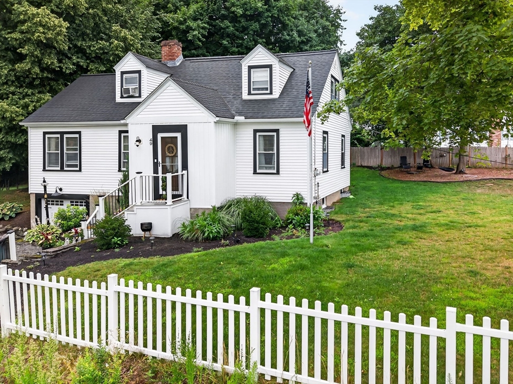 49 Richardson Rd, Fitchburg, Massachusetts, 4 Bedrooms Bedrooms, 8 Rooms Rooms,1.5 BathroomsBathrooms,Residential,For Sale,Richardson Rd,73553756