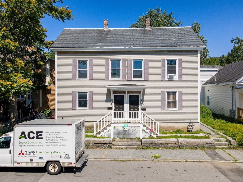 50-52 Willow Street, Lowell, Massachusetts, 10 Bedrooms Bedrooms, 14 Rooms Rooms,3 BathroomsBathrooms,Residential Income,For Sale,Willow Street,73553773