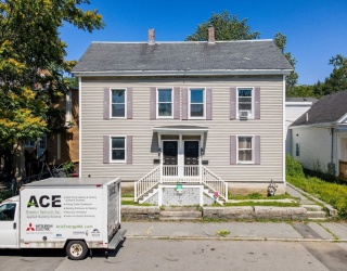 50-52 Willow Street, Lowell, Massachusetts, 10 Bedrooms Bedrooms, 14 Rooms Rooms,3 BathroomsBathrooms,Residential Income,For Sale,Willow Street,73553773