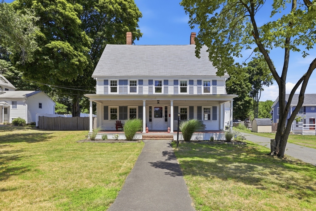 39 Main St, Saugus, Massachusetts, 4 Bedrooms Bedrooms, 9 Rooms Rooms,2 BathroomsBathrooms,Residential,For Sale,Main St,73553780