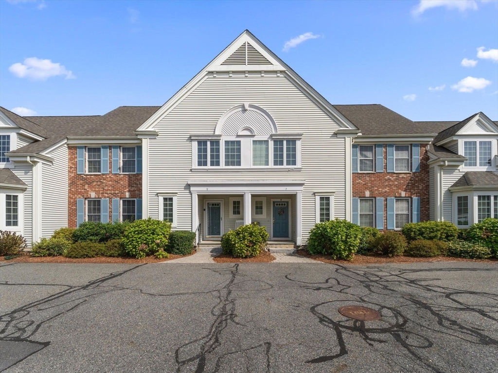 9 Baldwin Court, Westborough, Massachusetts, 3 Bedrooms Bedrooms, 8 Rooms Rooms,2.5 BathroomsBathrooms,Residential,For Sale,Baldwin Court,73553891