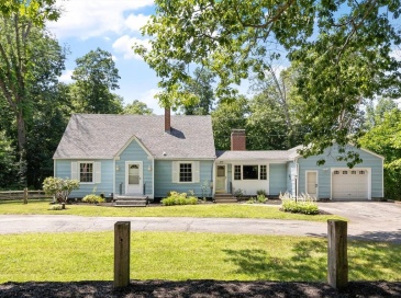 203 Center Depot Rd, Charlton, Massachusetts, 3 Bedrooms Bedrooms, 8 Rooms Rooms,2.5 BathroomsBathrooms,Residential,For Sale,Center Depot Rd,73553195