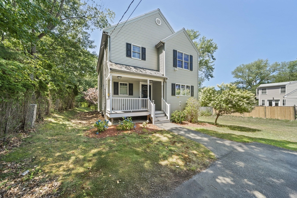 615 Front St, Weymouth, Massachusetts, 3 Bedrooms Bedrooms, 6 Rooms Rooms,2.5 BathroomsBathrooms,Residential,For Sale,Front St,73553737