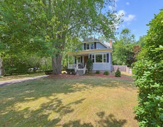 640 Pulaski Blvd, Bellingham, Massachusetts, 3 Bedrooms Bedrooms, 6 Rooms Rooms,2 BathroomsBathrooms,Residential,For Sale,Pulaski Blvd,73553903