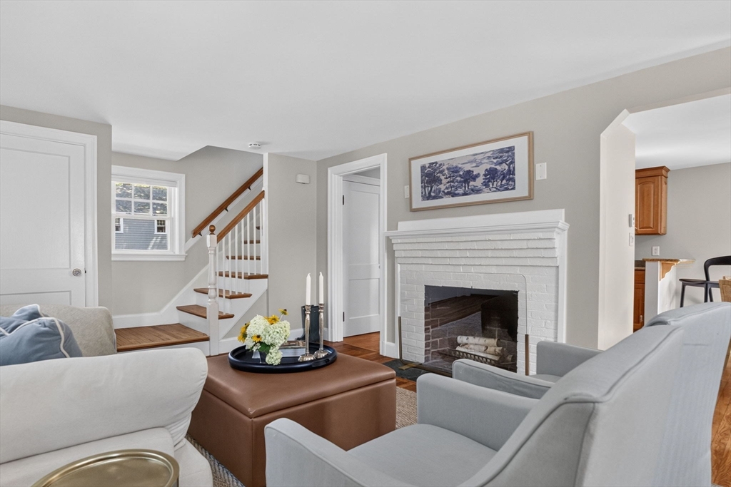 31 Charlesbank Road, Dedham, Massachusetts, 3 Bedrooms Bedrooms, 7 Rooms Rooms,2 BathroomsBathrooms,Residential,For Sale,Charlesbank Road,73553962