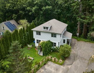 35-37 Indian Hill, Northampton, Massachusetts, 6 Bedrooms Bedrooms, 12 Rooms Rooms,3 BathroomsBathrooms,Residential Income,For Sale,Indian Hill,73553972