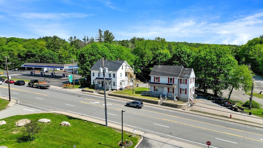 32 Worcester, Charlton, Massachusetts, 4 Bedrooms Bedrooms, 8 Rooms Rooms,2.5 BathroomsBathrooms,Residential Income,For Sale,Worcester,73553973