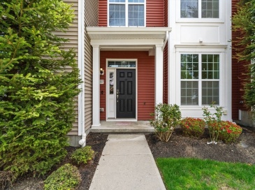 57 Townsend Blvd, Westborough, Massachusetts, 3 Bedrooms Bedrooms, 6 Rooms Rooms,3.5 BathroomsBathrooms,Residential Lease,For Rent,Townsend Blvd,73553977
