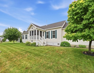 11 Carol Circle, Westfield, Massachusetts, 3 Bedrooms Bedrooms, 6 Rooms Rooms,2 BathroomsBathrooms,Residential,For Sale,Carol Circle,73553992