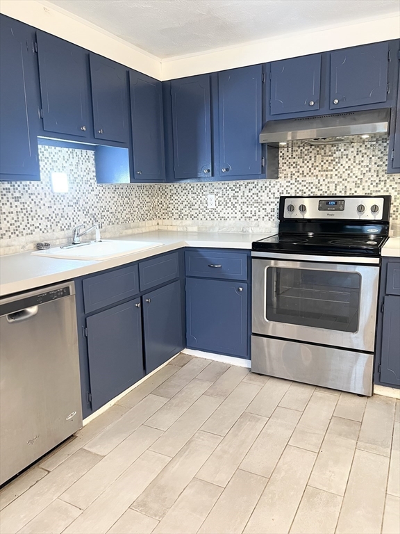 53 Swanson Court, Boxborough, Massachusetts, 2 Bedrooms Bedrooms, 4 Rooms Rooms,1 BathroomBathrooms,Residential,For Sale,Swanson Court,73554004