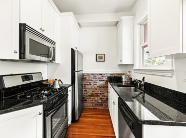 46 Elmwood St, Somerville, Massachusetts, 2 Bedrooms Bedrooms, 5 Rooms Rooms,1 BathroomBathrooms,Residential Lease,For Rent,Elmwood St,73554034 46 Elmwood St, Somerville, Massachusetts, 2 Bedrooms Bedrooms, 5 Rooms Rooms,1 BathroomBathrooms,Residential Lease,For Rent,Elmwood St,73554034