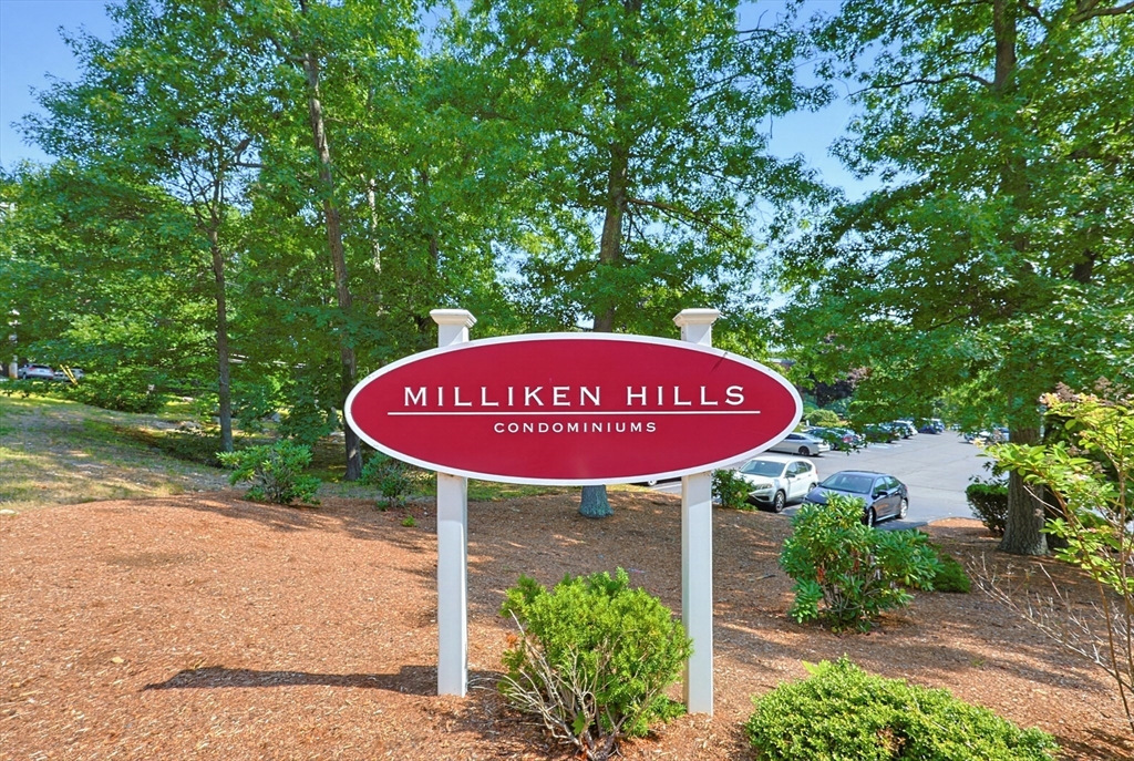 65 Milliken Ave, Franklin, Massachusetts, 2 Bedrooms Bedrooms, 4 Rooms Rooms,1 BathroomBathrooms,Residential,For Sale,Milliken Ave,73554037