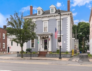 98 Main St, Peabody, Massachusetts, 6 Bedrooms Bedrooms, 18 Rooms Rooms,3 BathroomsBathrooms,Residential Income,For Sale,Main St,73554040