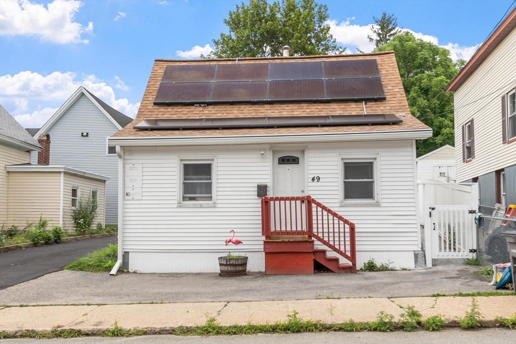 49 Baker Street, Gardner, Massachusetts, 2 Bedrooms Bedrooms, 5 Rooms Rooms,1 BathroomBathrooms,Residential,For Sale,Baker Street,73554043