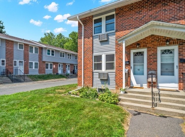 48 Manor Court, Springfield, Massachusetts, 2 Bedrooms Bedrooms, 4 Rooms Rooms,1 BathroomBathrooms,Residential,For Sale,Manor Court,73554045 48 Manor Court, Springfield, Massachusetts, 2 Bedrooms Bedrooms, 4 Rooms Rooms,1 BathroomBathrooms,Residential,For Sale,Manor Court,73554045
