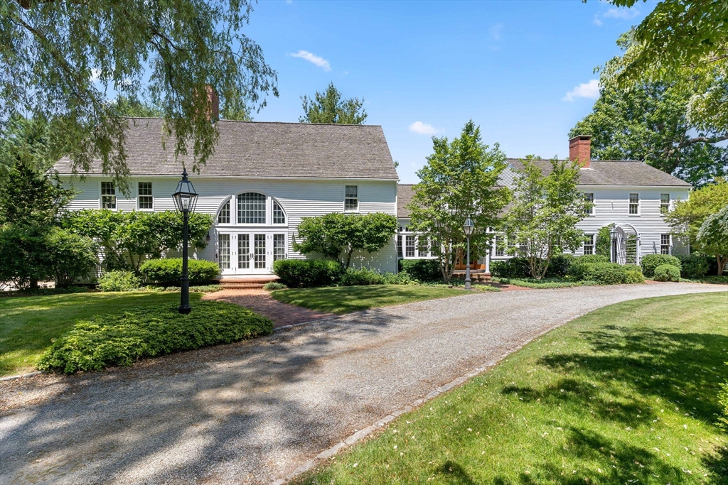 8 Green St, Newbury, Massachusetts, 4 Bedrooms Bedrooms, 14 Rooms Rooms,6.5 BathroomsBathrooms,Residential,For Sale,Green St,73553707