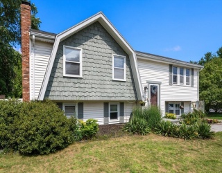 76 Branch Street, Mansfield, Massachusetts, 3 Bedrooms Bedrooms, 8 Rooms Rooms,2 BathroomsBathrooms,Residential,For Sale,Branch Street,73554060