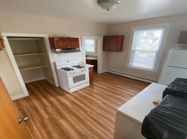 15 Astor St, Lynn, Massachusetts, 3 Bedrooms Bedrooms, 5 Rooms Rooms,1 BathroomBathrooms,Residential Lease,For Rent,Astor St,73554072 15 Astor St, Lynn, Massachusetts, 3 Bedrooms Bedrooms, 5 Rooms Rooms,1 BathroomBathrooms,Residential Lease,For Rent,Astor St,73554072