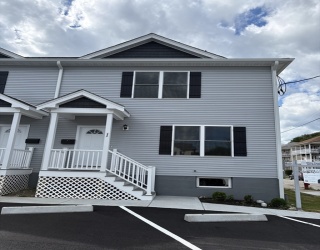 184 Avenue C, Woonsocket, Rhode Island, 3 Bedrooms Bedrooms, 6 Rooms Rooms,2.5 BathroomsBathrooms,Residential,For Sale,Avenue C,73554047