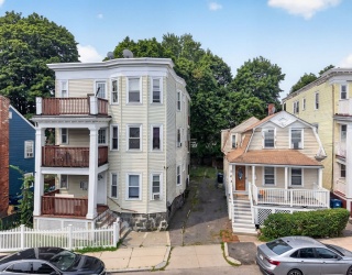 109 Capen St, Boston, Massachusetts, 9 Bedrooms Bedrooms, 15 Rooms Rooms,3 BathroomsBathrooms,Residential Income,For Sale,Capen St,73553914