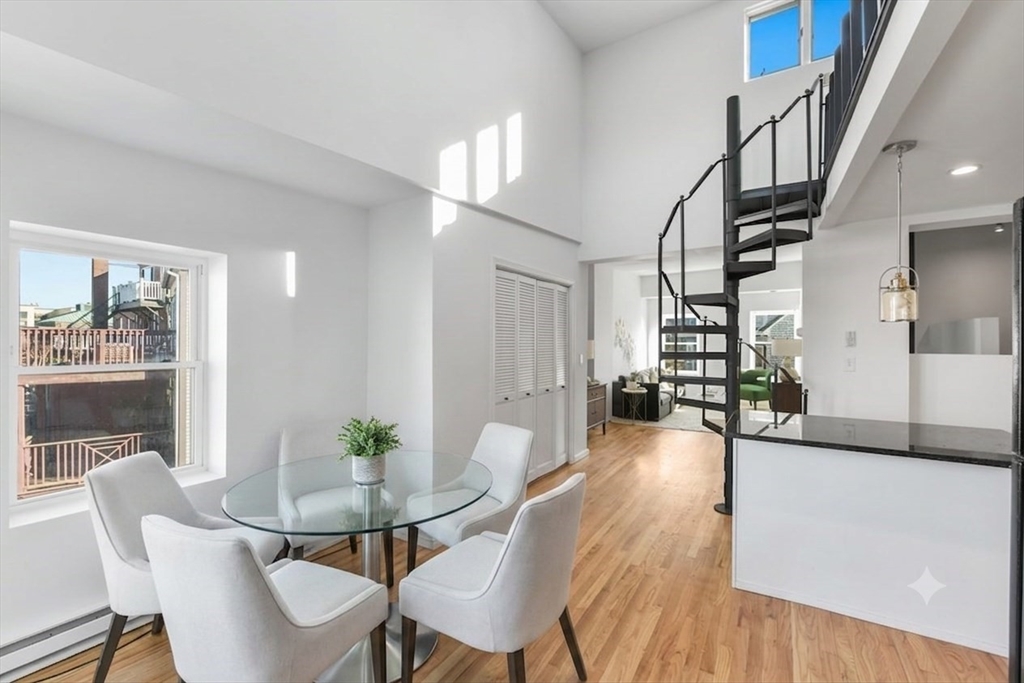 159 Dorchester St, Boston, Massachusetts, 3 Bedrooms Bedrooms, 5 Rooms Rooms,2 BathroomsBathrooms,Residential Lease,For Rent,Dorchester St,73554057