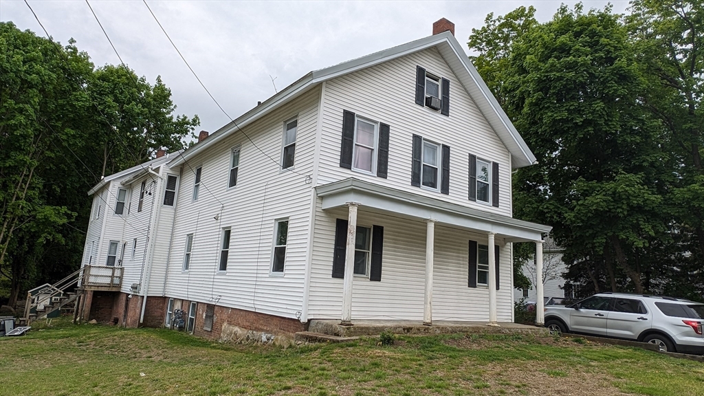 155 Centre Ave, Abington, Massachusetts, 2 Bedrooms Bedrooms, 4 Rooms Rooms,1.5 BathroomsBathrooms,Residential Lease,For Rent,Centre Ave,73554076