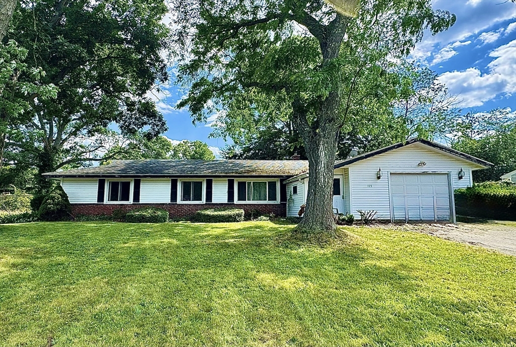 105 Royal Road, Brockton, Massachusetts, 3 Bedrooms Bedrooms, 7 Rooms Rooms,2 BathroomsBathrooms,Residential,For Sale,Royal Road,73553934